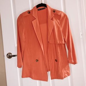 Light Cropped Sleeve Blazer